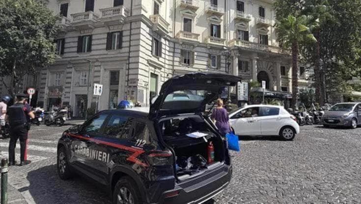 Piazza Vanvitelli, arriva un presidio di polizia. Sabato il quartiere scende in piazza