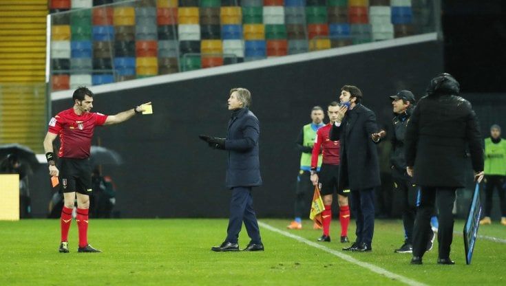 La rabbia di Conte, il 'somari' di Mancini, le manette di Mou: quando l'arbitro diventa il nemico