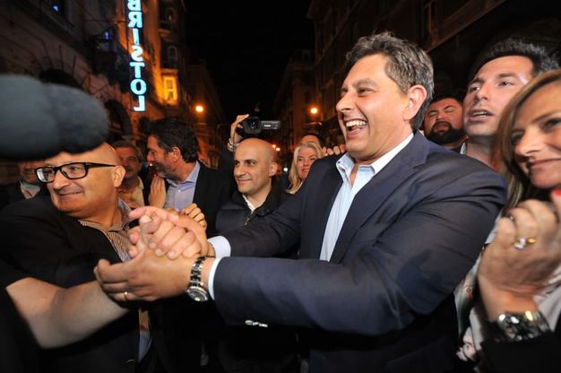 Regionali, Toti vince in Liguria, esplode la gioia del centrodestra 
