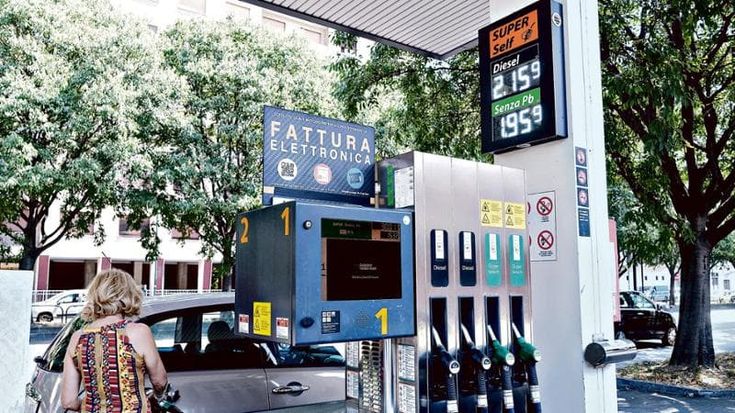 Carburanti, scatta il nuovo sconto sul diesel. Ecco come il governo copre i 245 milioni