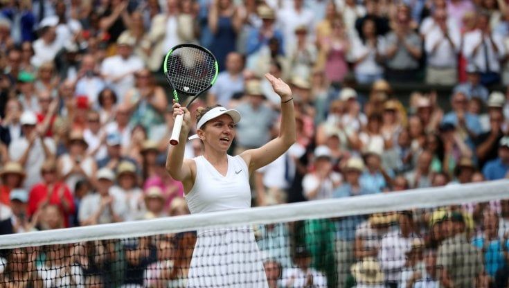 Serena stanca e lenta, Halep regina con poco