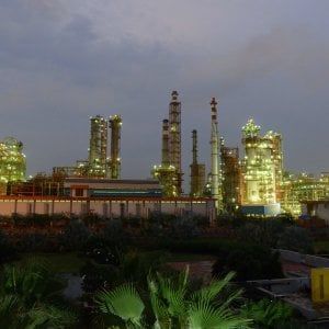 Petrolio, chi guadagna con le mosse dell'Opec: l'Arabia può ravvivare gli Usa