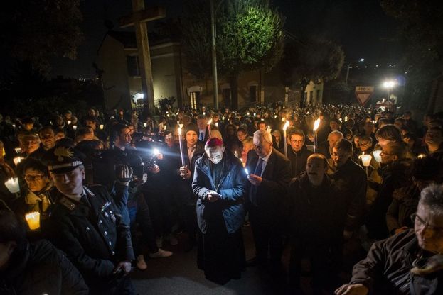 La Via crucis a Bologna, lungo via dell'Osservanza