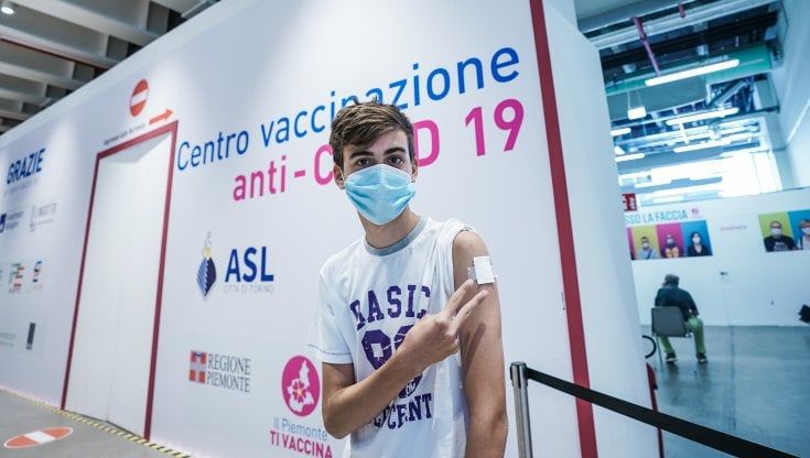 Vaccini, ecco chi manca all'appello in Piemonte: tra i 50 e i 69 anni solo la metà ha accettato