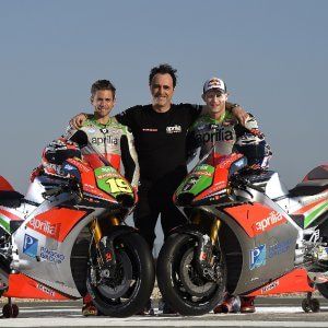 MotoGp, la nuova Aprilia vuol crescere in fretta: ''Un progetto ambizioso''. Test: domina Lorenzo, Rossi terzo