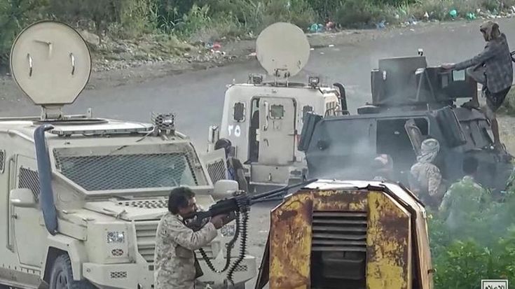 Droni e cecchini: gli Houthi assediano Taiz, la città strategica roccaforte repubblicana