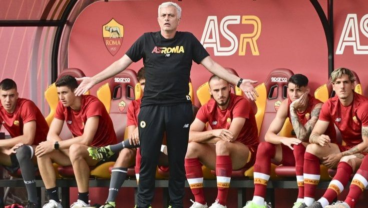 Roma, Mourinho ha già perso la pazienza: "Fuori gli attributi"