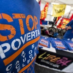 Come è cambiata la povertà in Europa con la crisi: uno su quattro a rischio