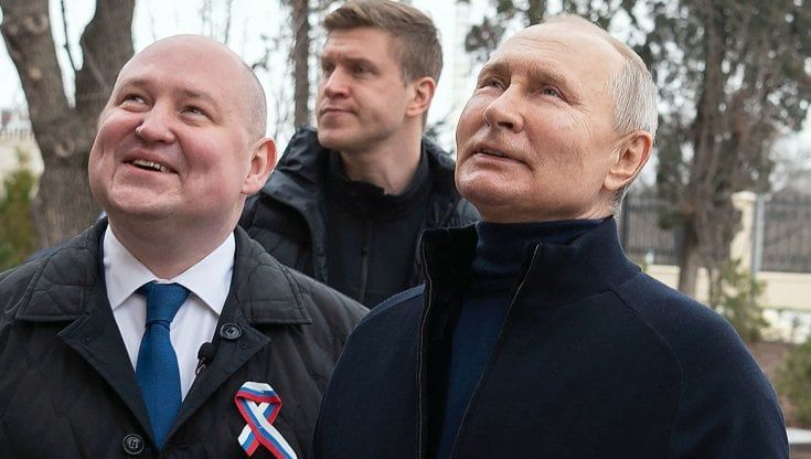 Braccato dalla Corte penale internazionale, Putin va in visita in Crimea
