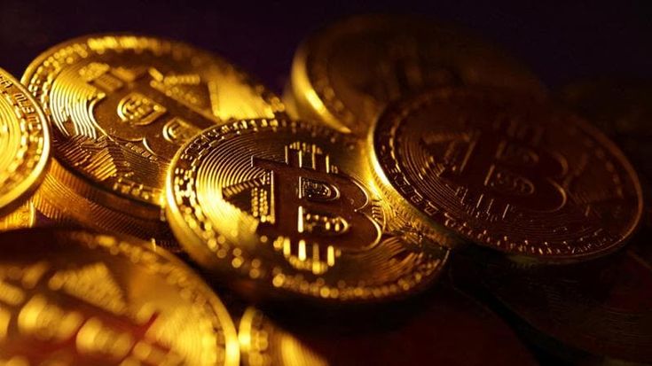 Bitcoin, l’halving è arrivato. Così la criptovaluta dimezza la sua inflazione. Ecco come funziona