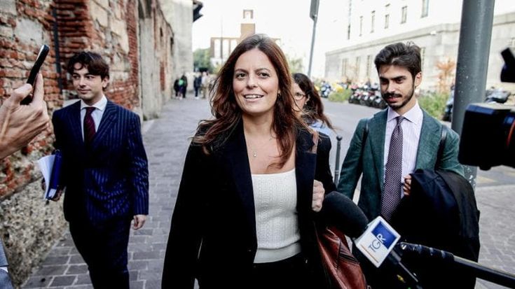 Ilaria Salis, i giudici: “L’ufficiale la cercò in casa una volta sola, doveva essere più diligente”