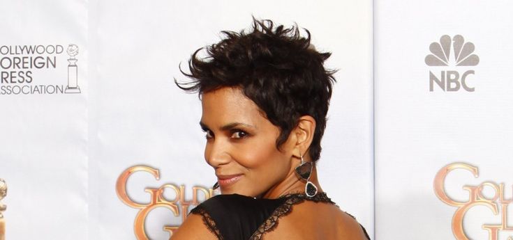 Halle Berry: "Spedita nello spazio, ma anche lass&ugrave; resto una mamma"
