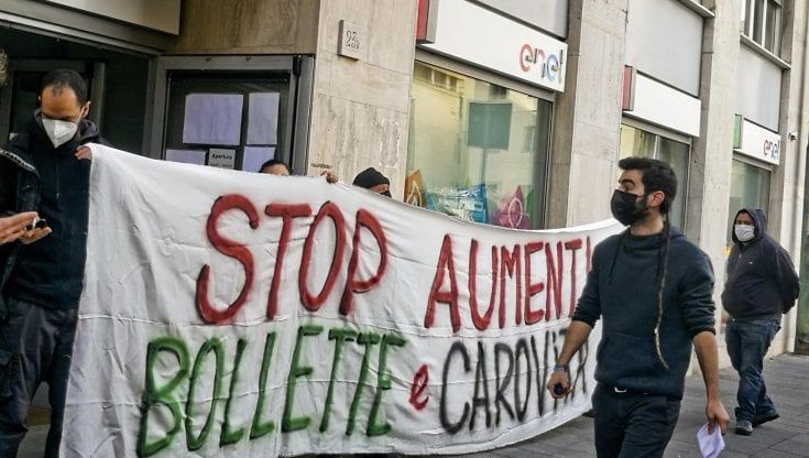 Dopo il boom di turisti, gli hotel pagano il caro bollette: "Risparmi su buffet e condizionatori"