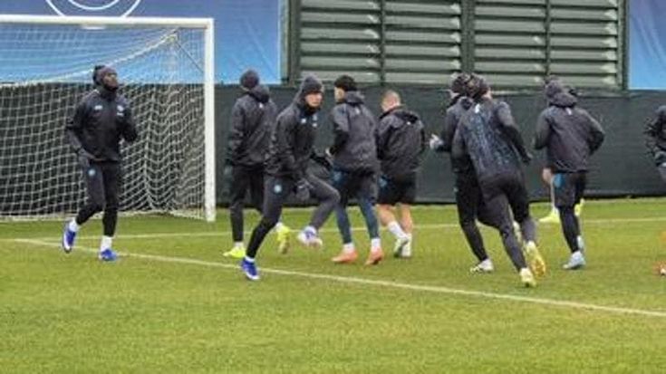 Napoli, Lukaku si allena e sarà a Copenaghen. Recupera anche Elmas. Out Neres
