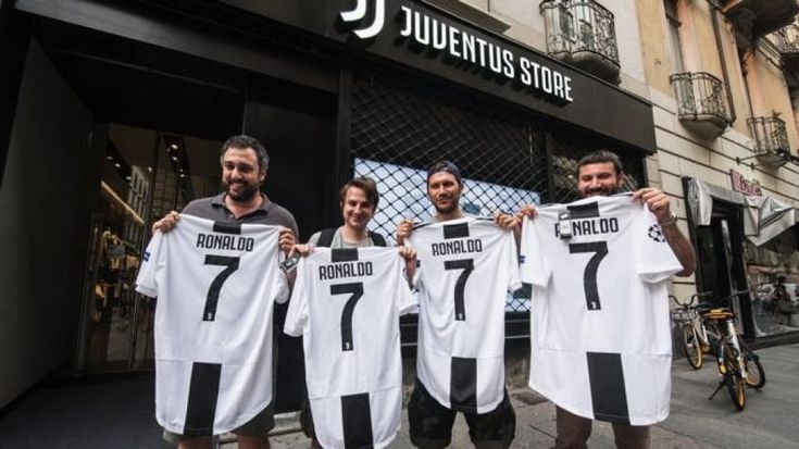 Juventus, già in vendita le maglie di Cristiano Ronaldo