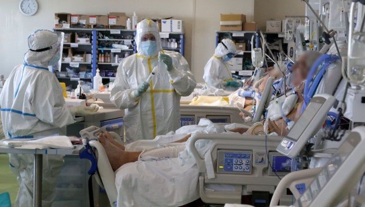 Covid, allerta in Piemonte: nuovi contagiati verso quota 1500 , balzo in avanti dei test positivi