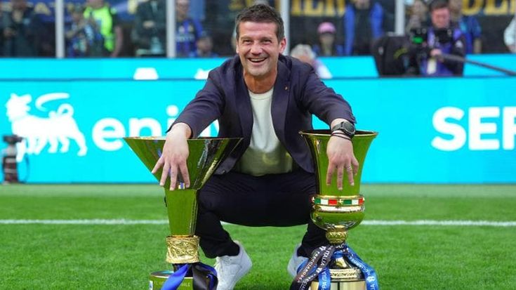 Inter, la festa di Chivu fra caschetto e abbracci. E Marotta lo blinda: “Cristian è il futuro”