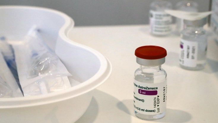 Astrazeneca, domande e risposte: quanto è sicuro ed efficace