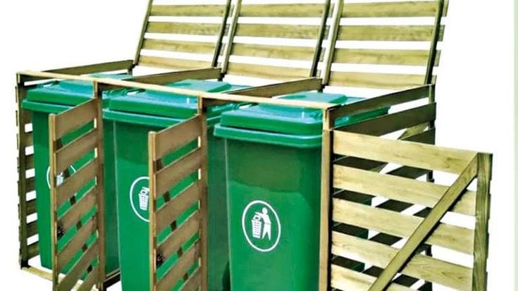 Rifiuti, a Bari arriva l’altra rivoluzione: cassonetti schermati davanti a bar e ristoranti