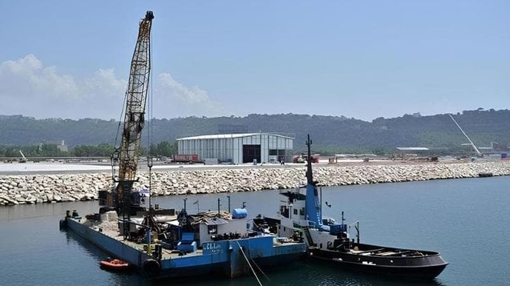 Docenti e comitati “Bloccare subito i lavori a Bagnoli”