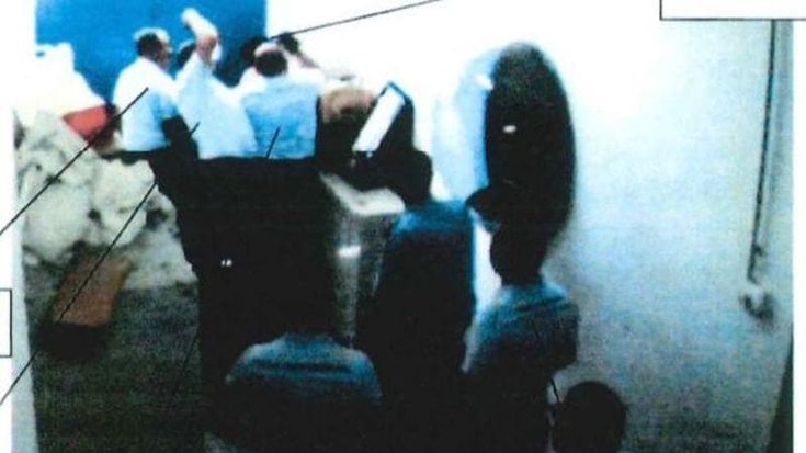 Torturavano i detenuti, arrestati a Trapani 11 agenti penitenziari. “Lanciata urina sui reclusi”