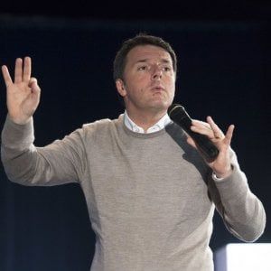 Bologna, il tweet di Renzi sui vaccini: "Bravo Bonaccini"