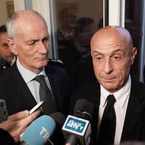 Minniti: "L'aggressione al carabiniere a Piacenza non è antifascismo"