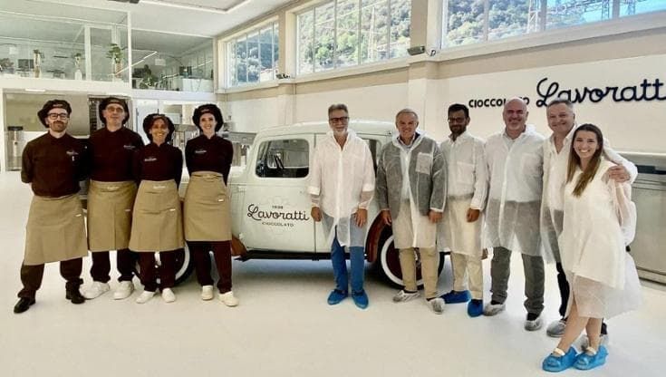 Per Fabio Fazio il cioccolato diventa amaro: multa da 100mila euro per la sua azienda Lavoratti