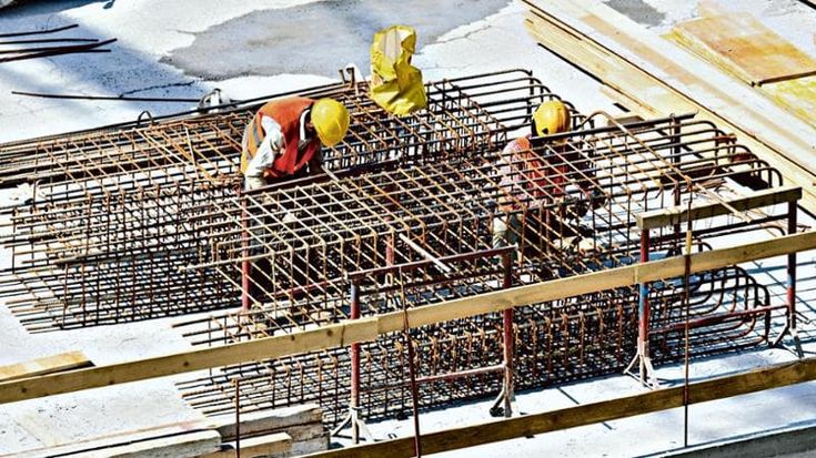 Si accascia nel cantiere: non lo portano in ospedale, muore muratore in nero