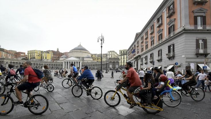 Tutti in bici a Napoli, al via il Bike festival 