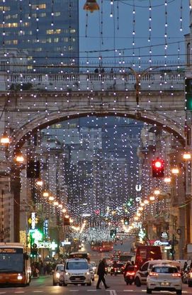 Cento euro  a negozio per le luminarie ma non tutti pagano