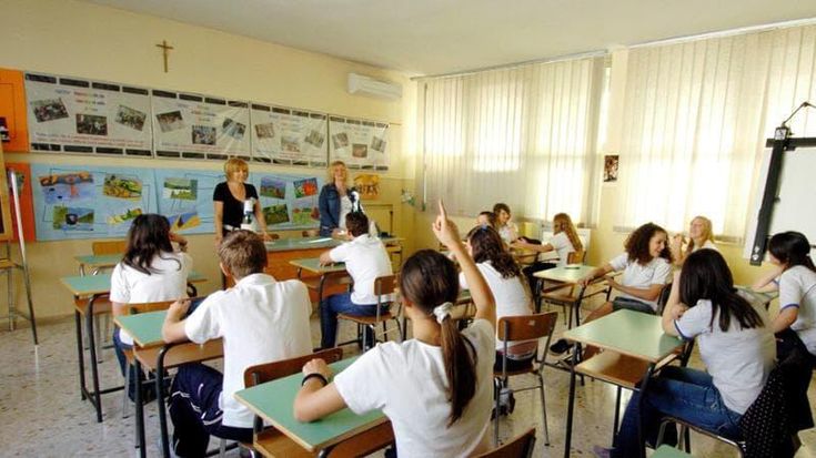 Protestano gli insegnanti: “Noi idonei al concorso e ancora senza cattedra”
