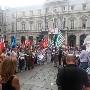 Scuola, sindacati ancora in piazza: "Il governo ci umilia"