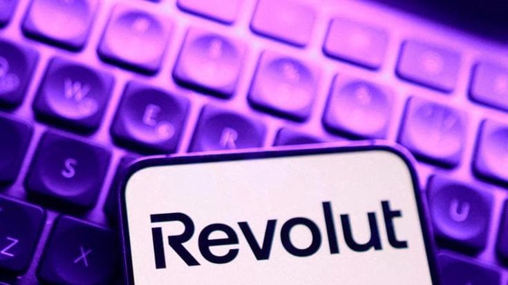Attacco hacker a Revolut, l’azienda: “Pagheremo il rinnovo dei documenti violati”