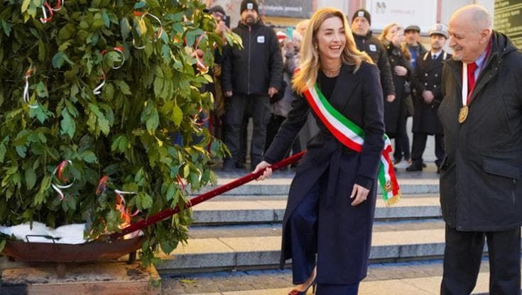 Silvia Salis “doghessa”, la parità di genere corregge a Genova la centenaria cerimonia del Confuoco