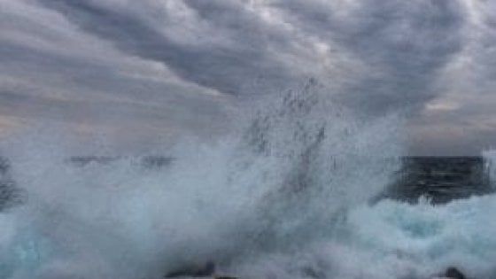 Maltempo, lunedì codice giallo, mareggiate sulle isole