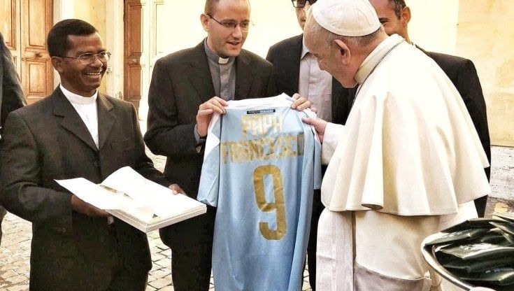 Don Andrea Buffoli, il prete di Chiavari tifoso dell'Entella