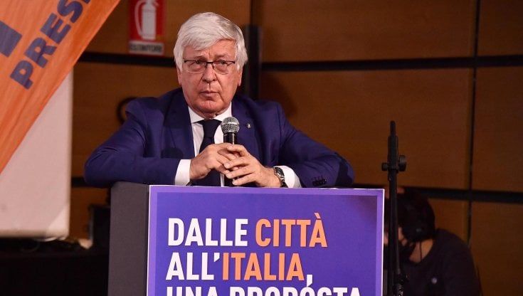 Paolo Romani indagato per corruzione, dopo 8 anni rischio prescrizione: la procura chiede l'archiviazione