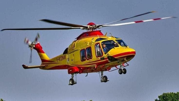 Amalfi, si tuffa dalla barca e si ferisce con l’elica del motore: grave un turista di 27 anni