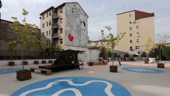 Milano, chi adotta il vicino e chi apre un parco: così nei quartieri cresce il miniwelfare