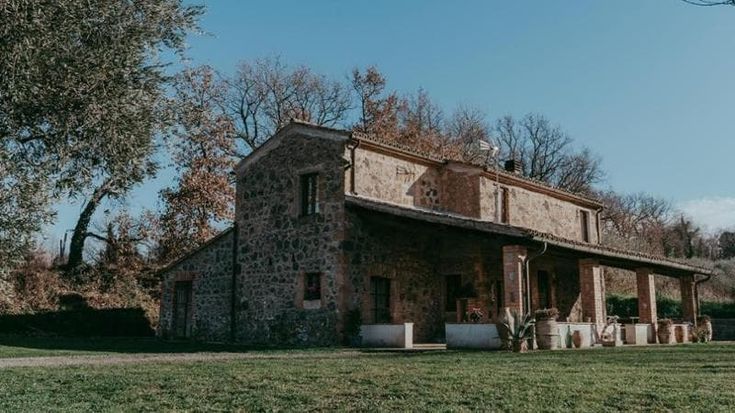 Piano B, la storia di Piero Foglia: “Ero un esperto di comunicazione, ma un casale in Umbria mi ha cambiato la vita. Ho seguito il cuore e ho mollato tutto”