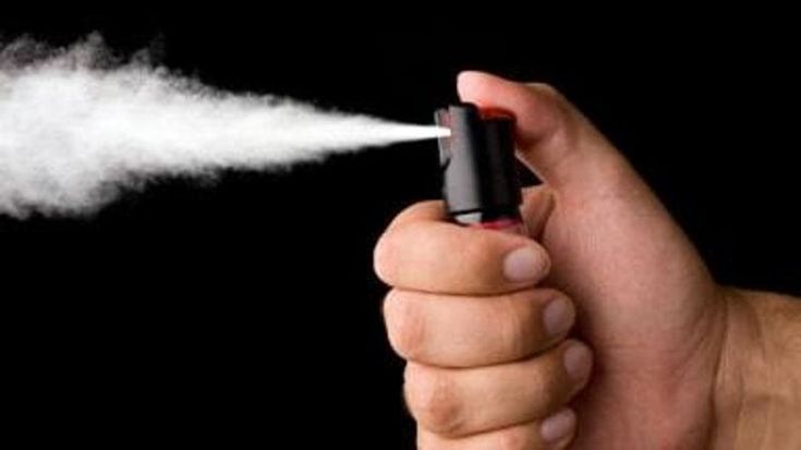 Lodi, scoppia bomboletta di spray al peperoncino in una borsa: evacuato il Pronto soccorso