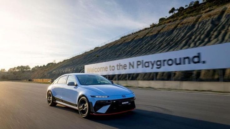 Hyundai Ioniq 6 N, l’elettrica da drift con 650 Cv che regala sensazioni da vera sportiva. Come va