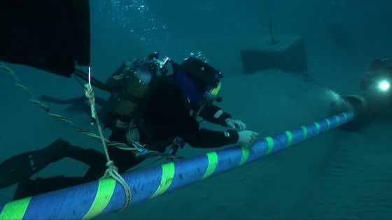 Energia, risparmi per 600 milioni: il nuovo cavo sotto lo Stretto taglia la bolletta all'Italia