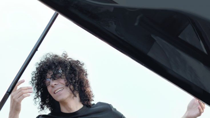 Giovanni Allevi: "Mi ha colpito la sindrome di Stendhal e su un marciapiede di Roma ho capito che dovevo raccontare l'estasi" 