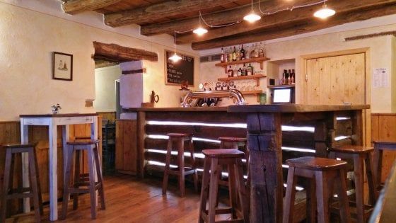 Una grande trattoria a Caporetto, tra Goulash di cervo e vini locali
