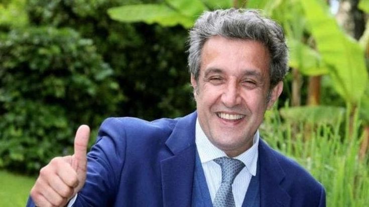 Flavio Insinna offre aiuto a Serena Scandellari, l’illustratrice sfrattata con la mamma: “Posso garantire io”