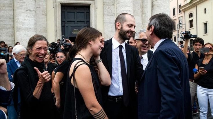 Funerale Purgatori, le struggenti lettere dei tre figli: "Ha lasciato piccoli pezzi di sé in ognuno di noi"