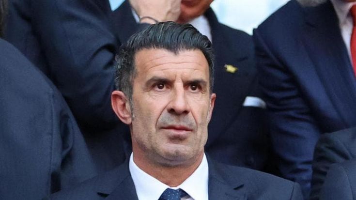 Figo contro Infantino: “Vile e meschino, vattene via dalla Fifa”
