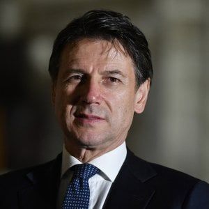 Financial Times: "Conte fu consulente di un fondo finito nell'inchiesta del Vaticano". Salvini: "Venga a spiegare in Parlamento" 